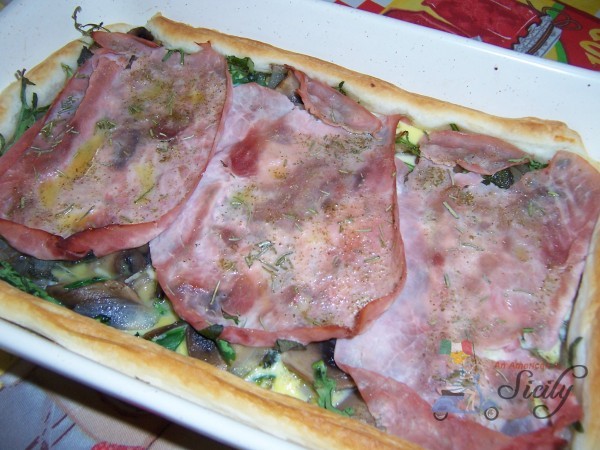 omlette with mushrooms, arugula, and prosciutto 