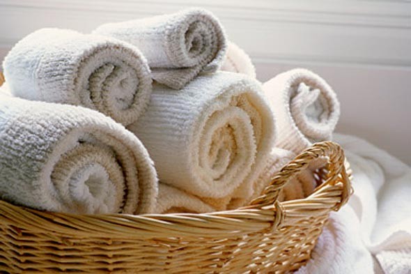 towels-rolled-up-590kb042210